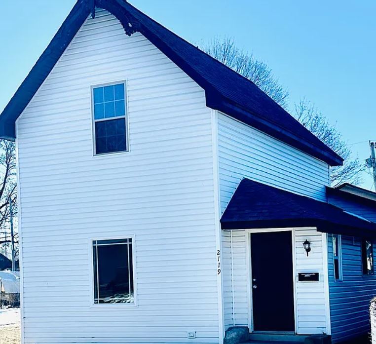 Primary Photo - 2119 Noble St