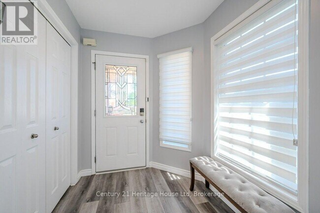 Building Photo - 192 Severn Dr