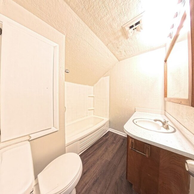 Foto del edificio - 106 2nd St NW