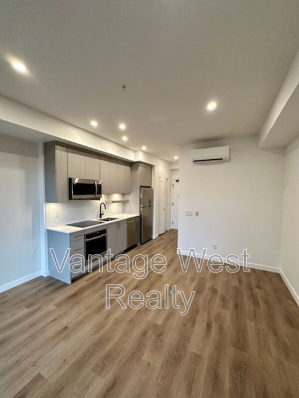 Building Photo - 1274-1274 Devonshire Ave