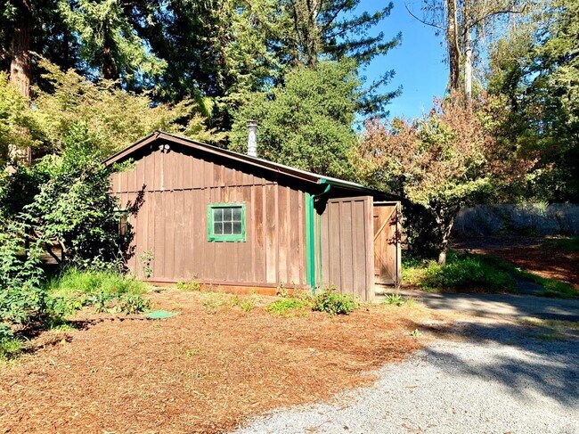 Foto del edificio - 2309 Laguna Rd