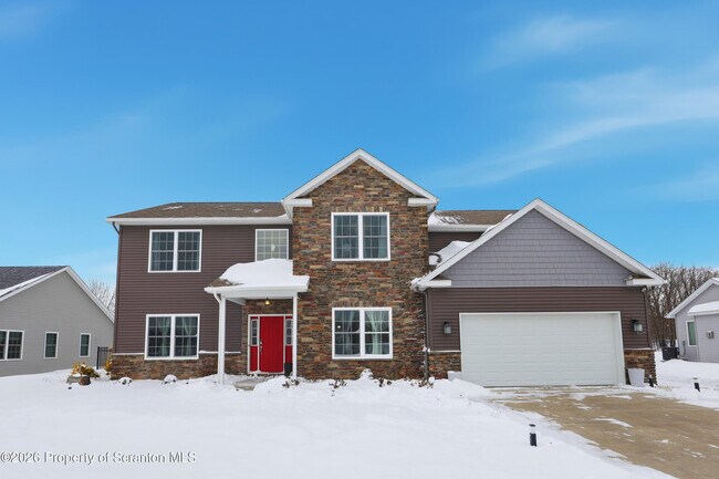 Foto del edificio - 124 Falcon Ln