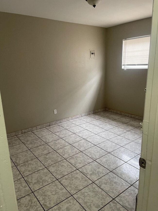 Photo - 3539 Baltic Ave Apartment