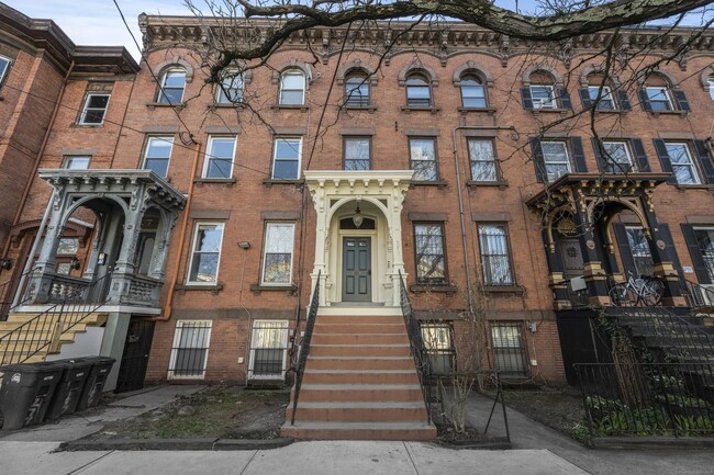 Foto del edificio - 275 Dwight St