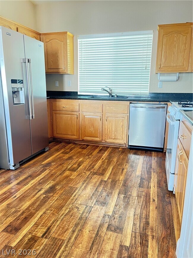 Foto del edificio - 7709 Brilliant Forest St