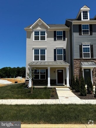 Building Photo - 913 Ericcson Ln