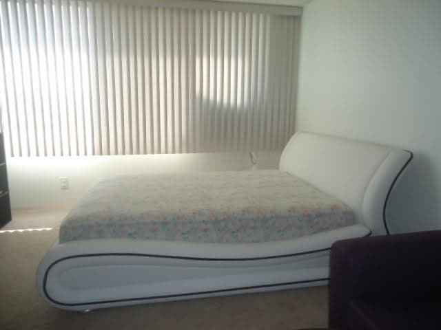 Building Photo - Century Park Plaza STUDIO, amenities, 1 ba...