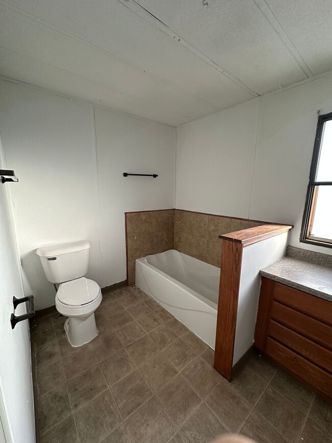 Foto del edificio - 102 E Water St