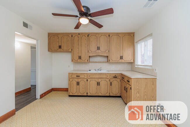 Foto del edificio - 27350 Forestview Ave