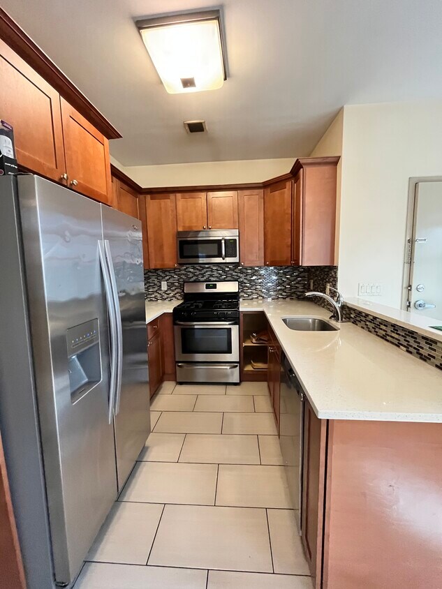 50 Oak St 202 - 30 Oak St