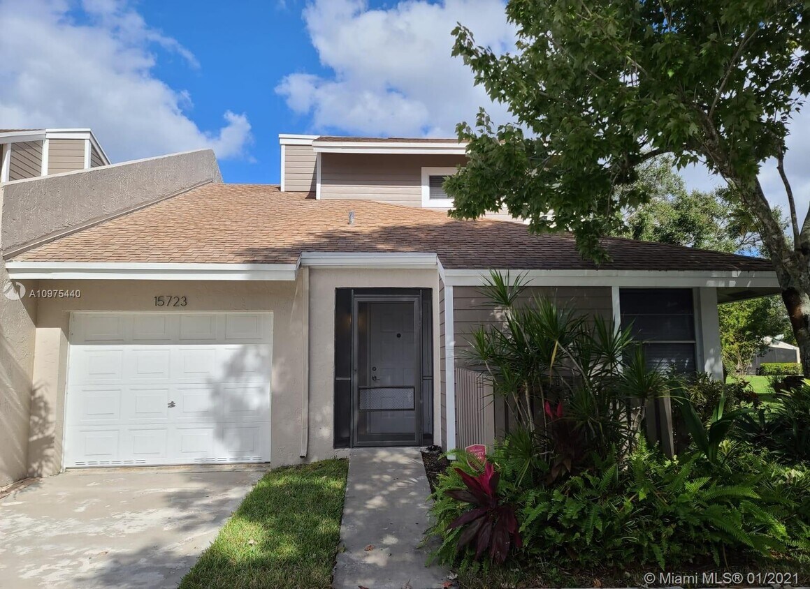 15723 Woodgate Pl, Sunrise, FL 33326 Townhome Rentals in Sunrise FL