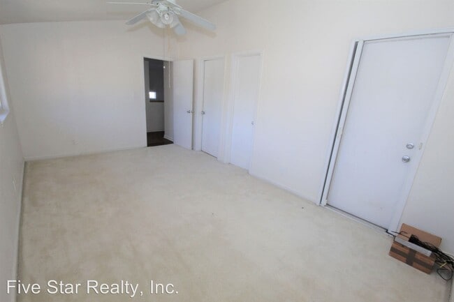 Building Photo - 2828 Kaimuki Ave