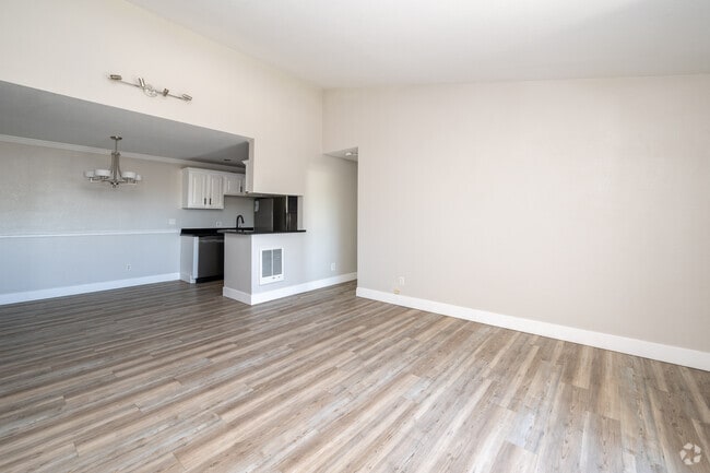 Building Photo - 851 Woodside Way