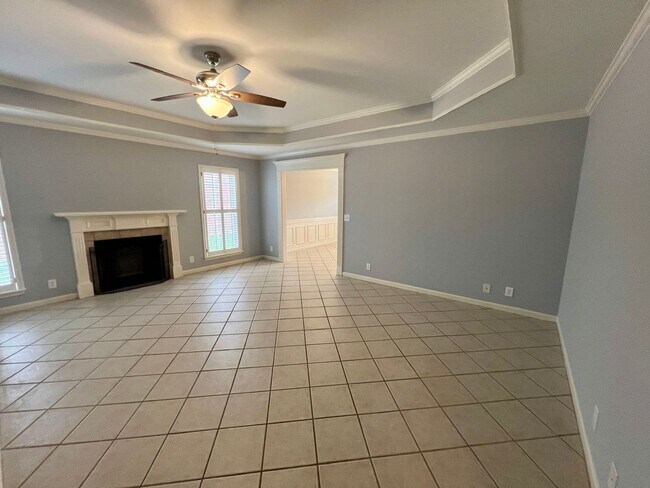 Building Photo - All Brick 3 Bed/2 Bath + 2 Car Garage & Enclosed Back porch