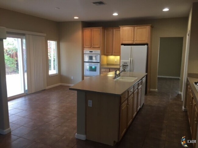 Building Photo - 102 Countryside Dr