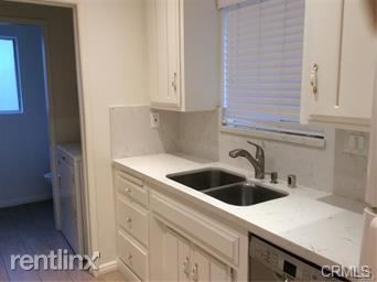 Building Photo - 3 br, 1.5 bath House - 1755 Wollacott St