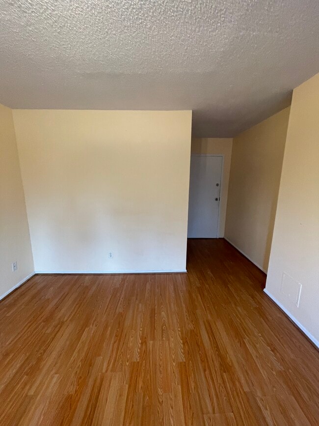 Building Photo - 3118 San Jacinto St