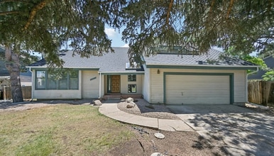 Building Photo - 11210 Quivas Loop