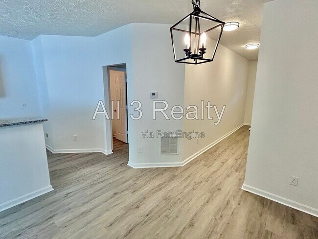 Building Photo - 6524 Mallard Cove Ln