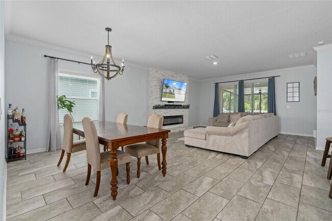 Foto del edificio - Beautiful 4bd 2ba Home plus a 3 Car Garage