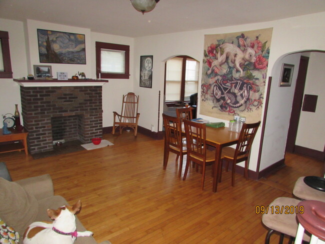 Living Room - 1116 E Gorham St