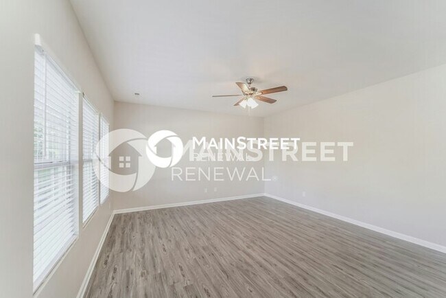 Building Photo - 5 Bedroom Pet-Friendly Home in CHARLOTTE, NC with Main Street Renewal