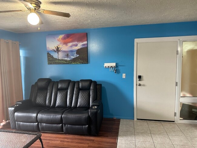 Building Photo - 8602 Champlain Ct