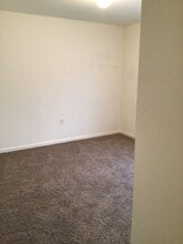 Building Photo - 1411 Doron Dr