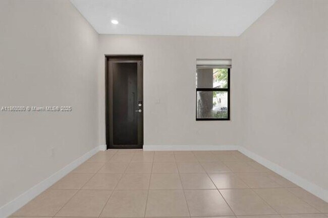 Building Photo - 8175 NW 104th Ave