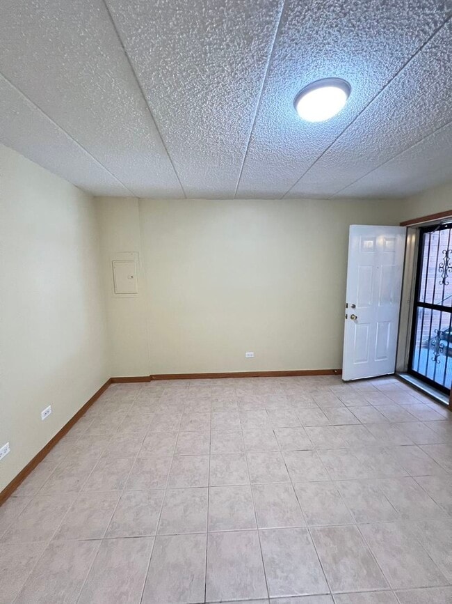 337 W 24th St, Chicago, IL 60616 House Rental in Chicago, IL