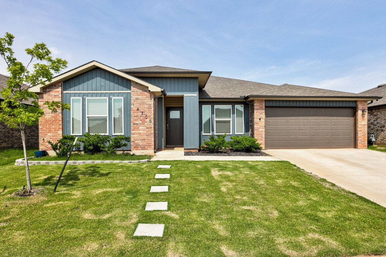 Primary Photo - 14705 Travertine Fls Ln