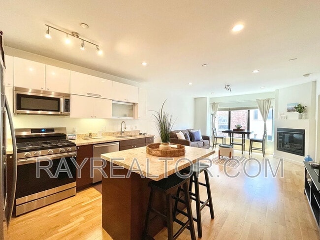 Building Photo - 1151 Sutter St