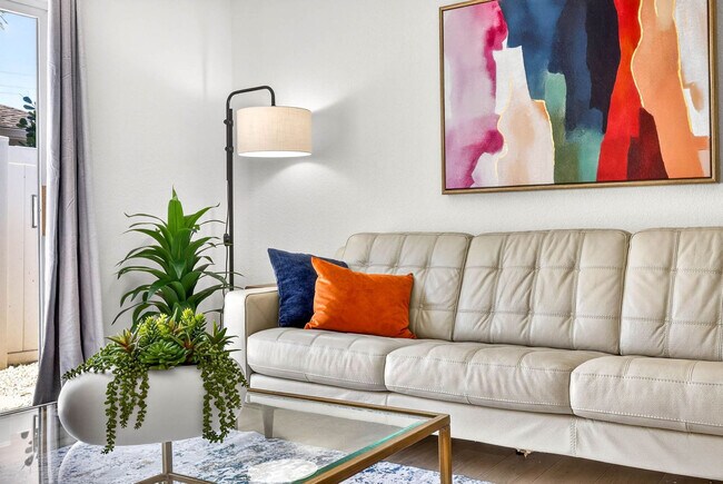 Foto del edificio - 310 W Warren Ave