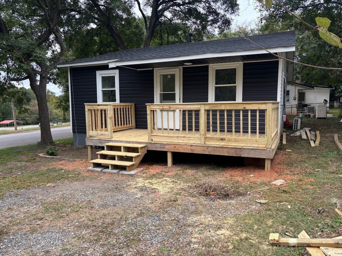 Foto principal - 545 S Green St