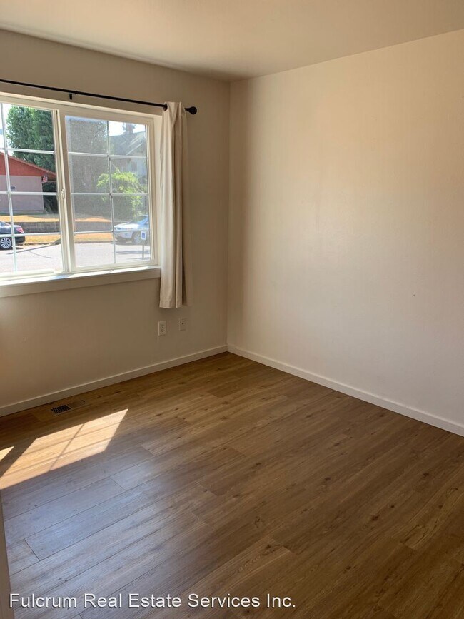 Building Photo - 4 br, 2.5 bath House - 2907 S 9th St
