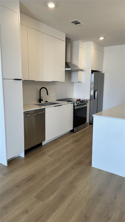 Foto del edificio - 1701 Simond Ave
