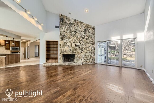 Building Photo - 4 br, 3.5 bath House - 6009 Amberwood Cour...