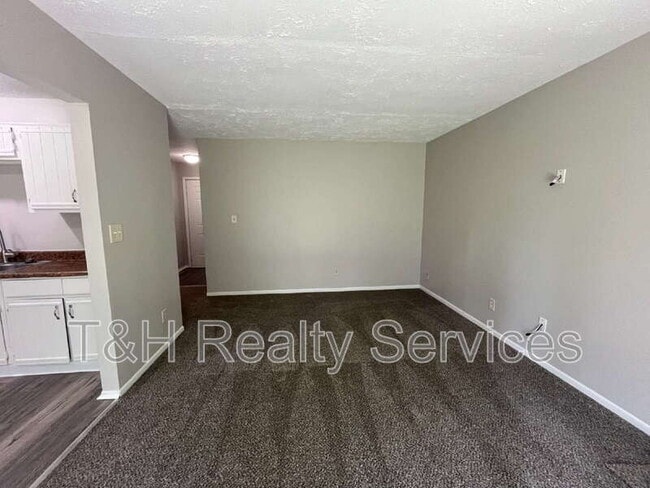 Building Photo - 2605 N Tacoma Ave