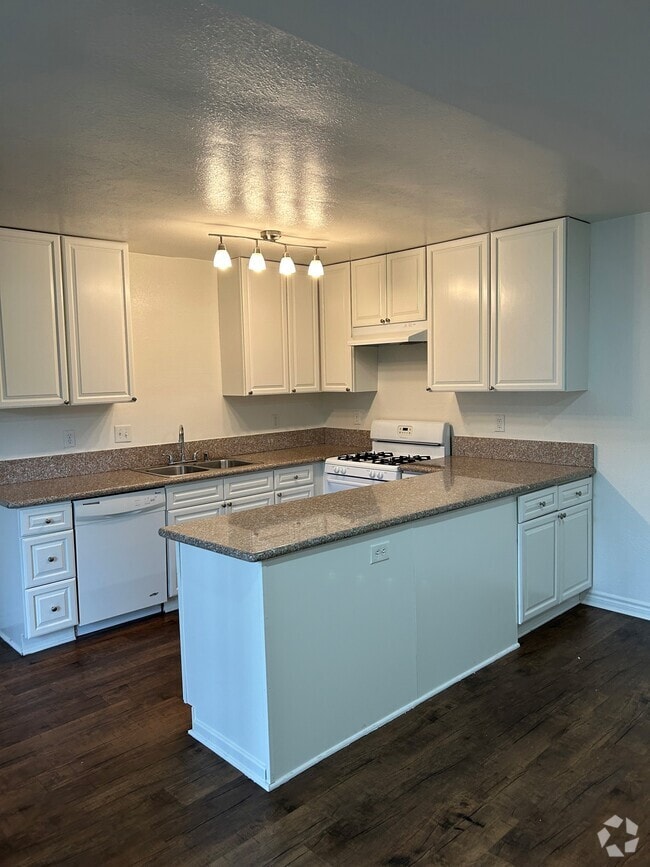 1BR Kitchen - Friendly Hills Villas