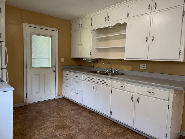 Foto del edificio - 4 Bedroom 2 Bath - North Fargo