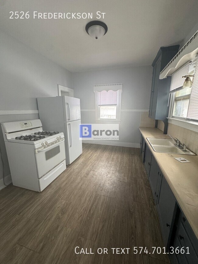 Foto del edificio - 2526 Frederickson St