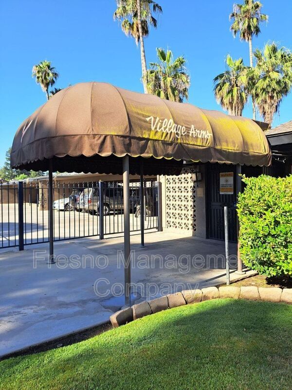 Foto del edificio - 4943 N Harrison Ave