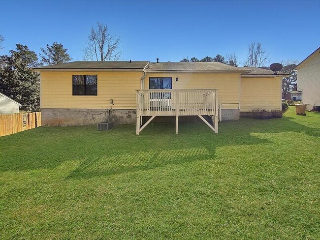 Building Photo - 1100 Iron Gate Blvd