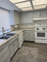 Building Photo - 771 Theta Cir