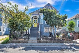 Building Photo - 1055 48th St