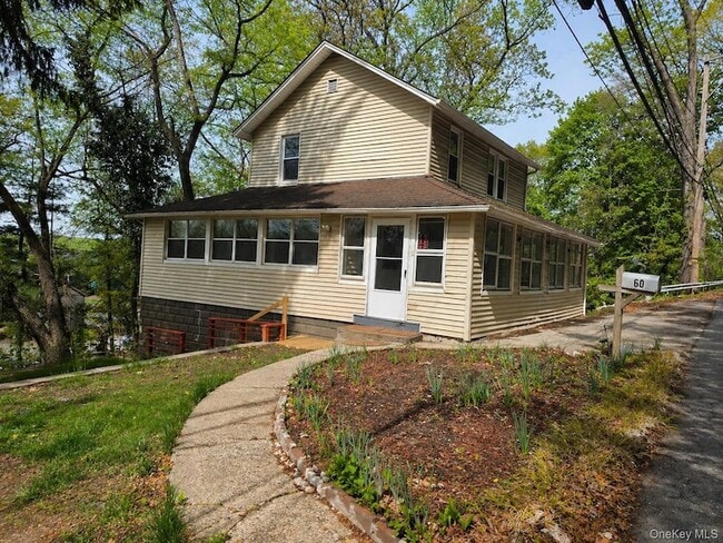Building Photo - 60 S Greenbush Rd