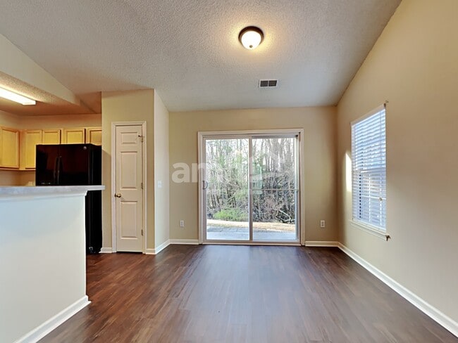 Building Photo - 537 Beverly Dr