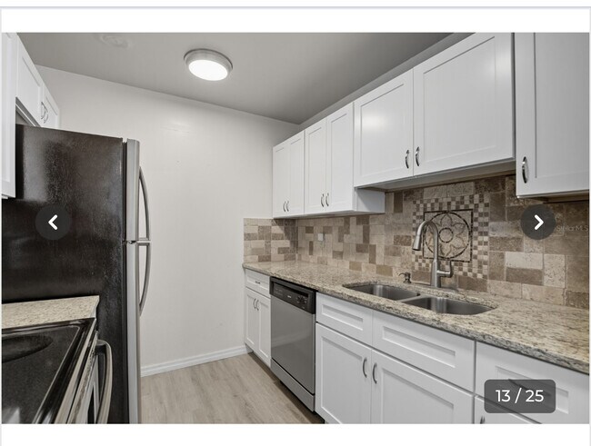 Foto del edificio - 2399 Antilles Dr
