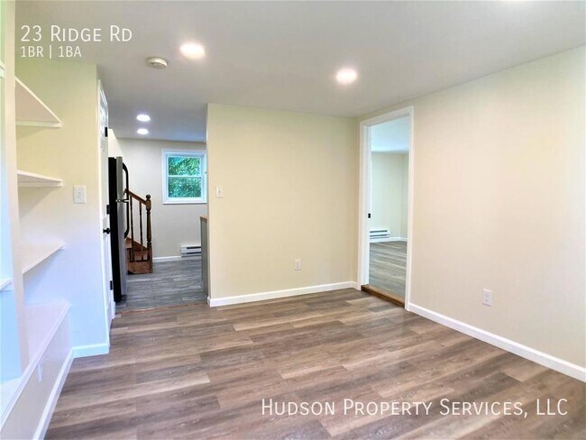 Foto del edificio - 23 Ridge Rd