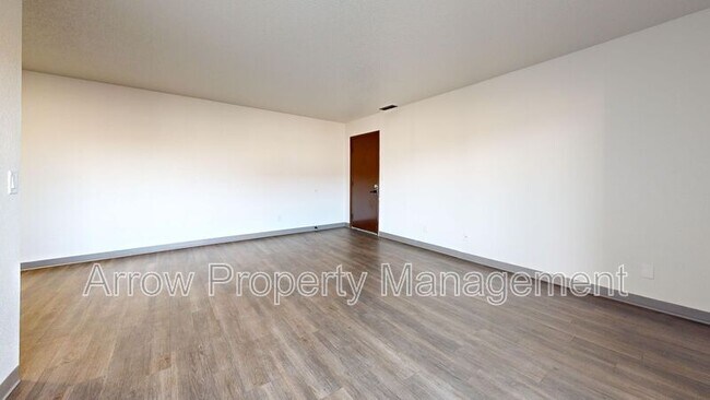 Foto del edificio - 201 E Arbor Ave